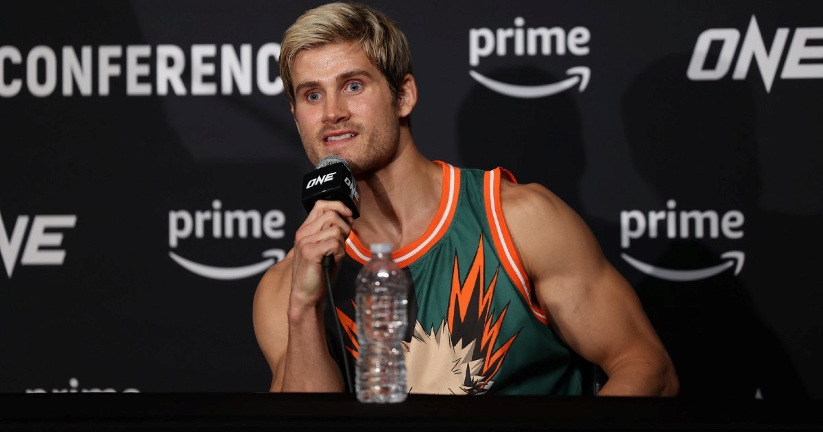 Bio je miljenik publike i velika nada UFC-a. S 29 godina postaje agent za nekretnine