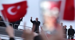 Erdogan proglasio pobjedu. Njegovi pristaše slave u Istanbulu, viču "Allahu Akbar"