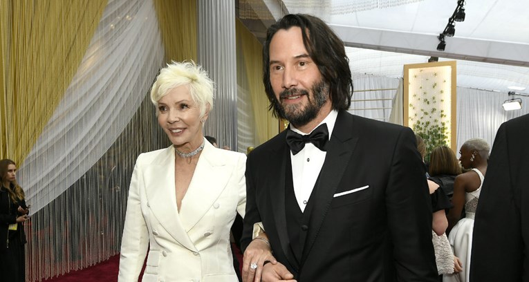 Keanu Reeves na Oscare došao s mamom koju su zamijenili za njegovu djevojku