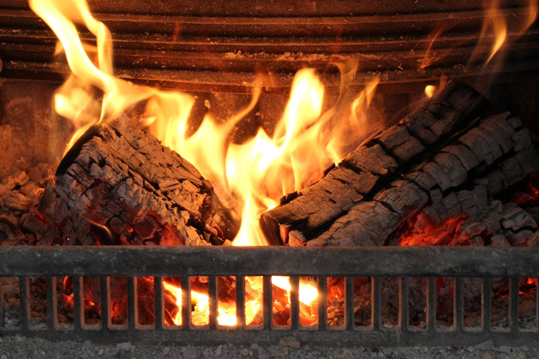 Zapalio hrvatsku zastavu i policijsku kapu. Poslan je na psihijatriju