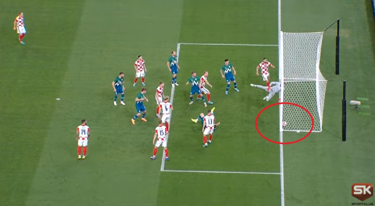 Pogledajte kako su Slovenci u sudačkoj nadoknadi s puno sreće zabili gol Hrvatskoj