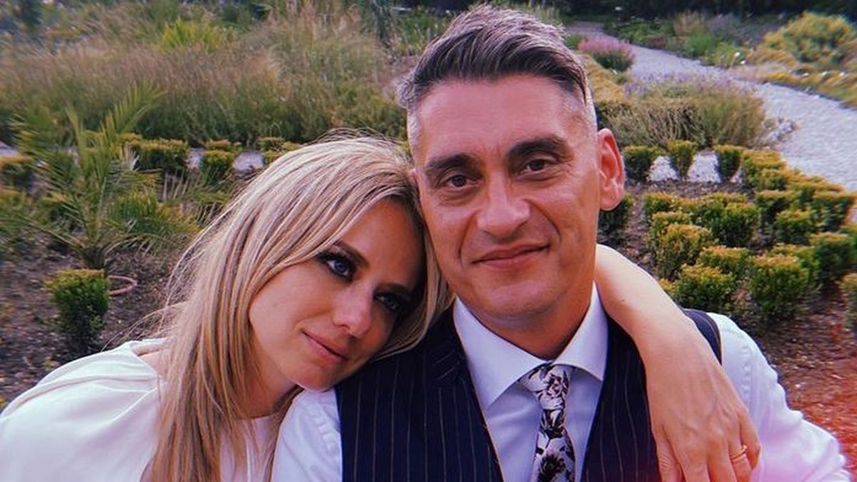 Jelena Veljača objavila još neviđenu fotku s vjenčanja: "Prvi poljubac bračnog para"