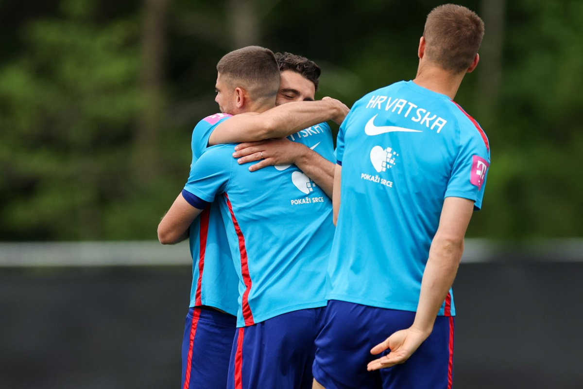 Vesela atmosfera u reprezentaciji, slavio se rođendan