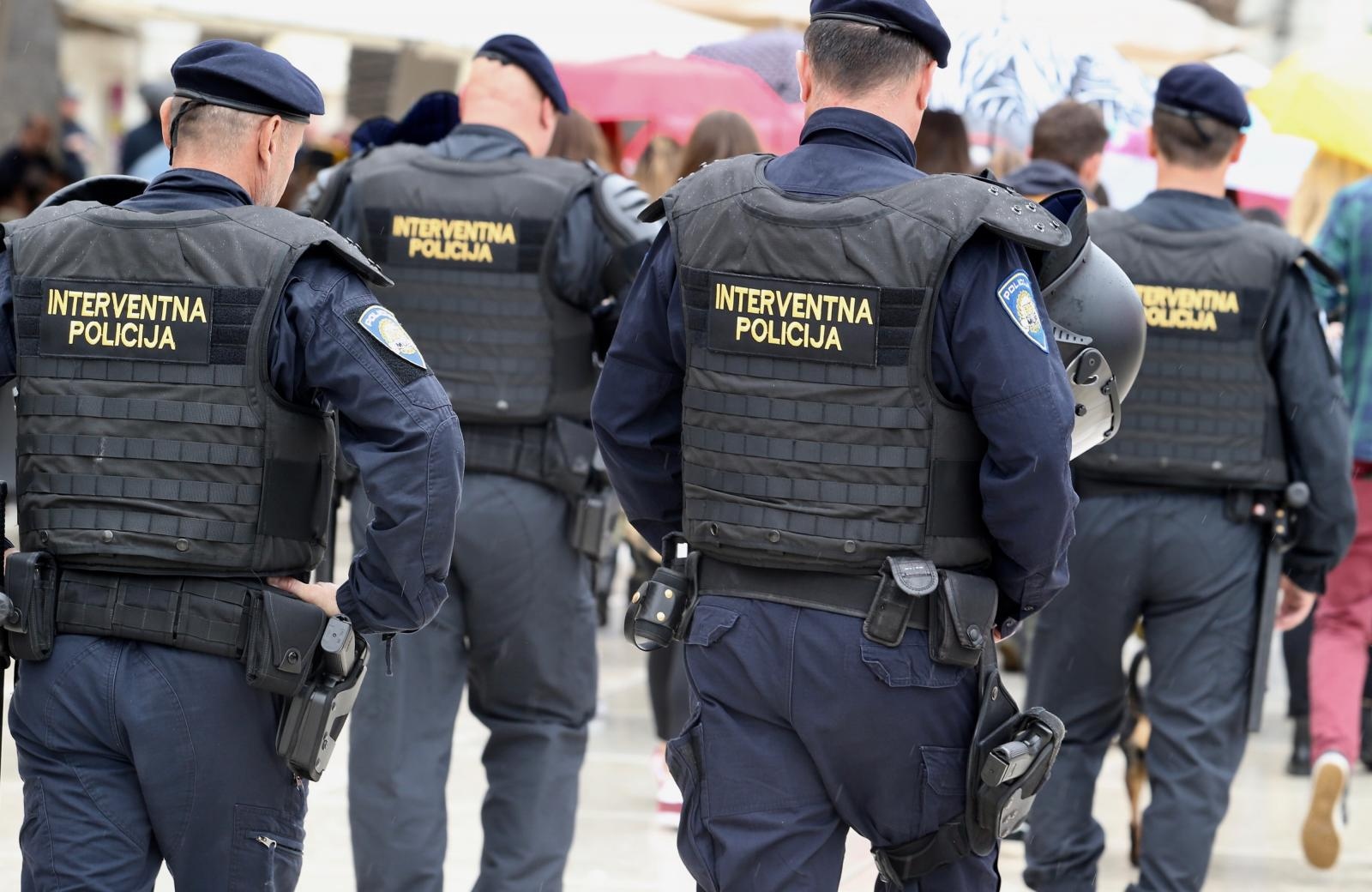 Uhićeni dileri u Splitu i Trogiru, našli im razne droge i oružje