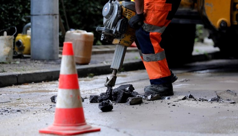 Pukle cijevi u Zagrebu, bez vode ostala tri kvarta