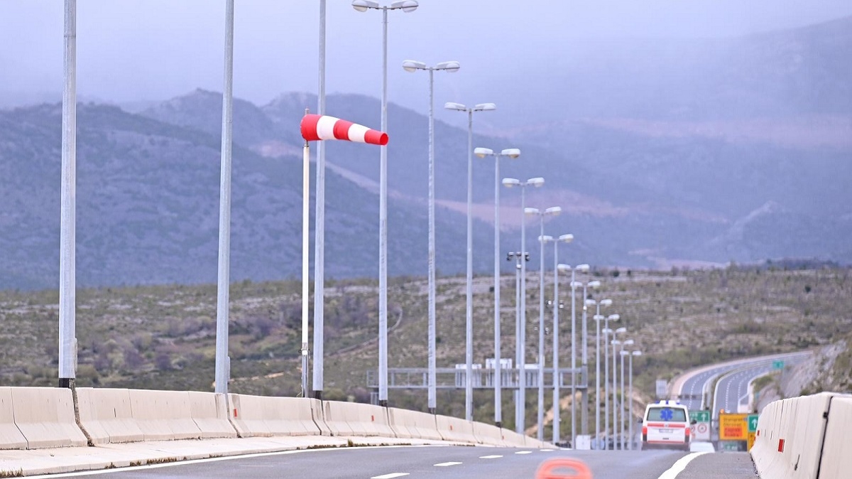 HAK: Zbog olujnog vjetra zatvorena A1 između Svetog Roka i Posedarja