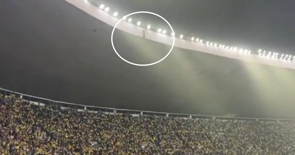 VIDEO Jednom rukom se držao za krov stadiona. Sve radi proslave titule