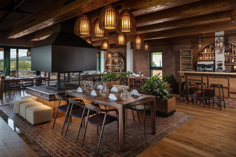 Ljeto okusa, vina i doživljaja u Slavonskoj kući Vinkomir