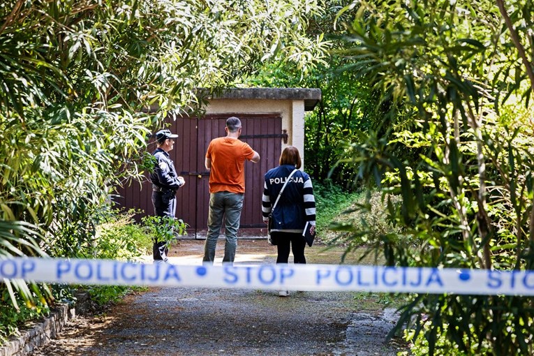 Čovjek u Istri umro dok su ga policajci privodili