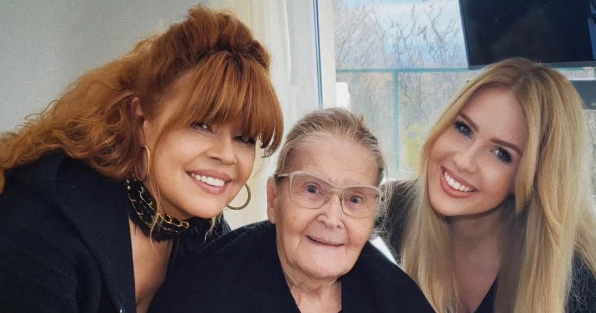 Preminula je majka Mije Begović