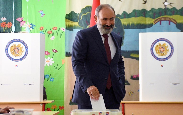 Na parlamentarnim izborima u Armeniji vodi stranka aktualnog premijera