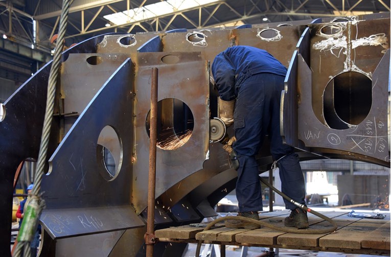 Porasle zalihe gotovih industrijskih proizvoda u Hrvatskoj