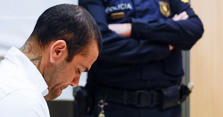 Sud u Barceloni pustio je Danija Alvesa na slobodu uz jamčevinu od milijun eura
