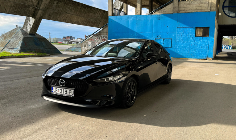 Pregledali smo polovne aute na Oglasima. Jedna Mazda je hit, a cijena 15.999 €