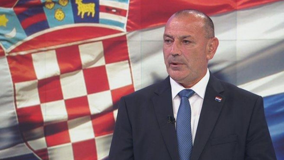 Medvedu je drago što je cijela vlada bila danas u Kninu, pričao i o Gruborima