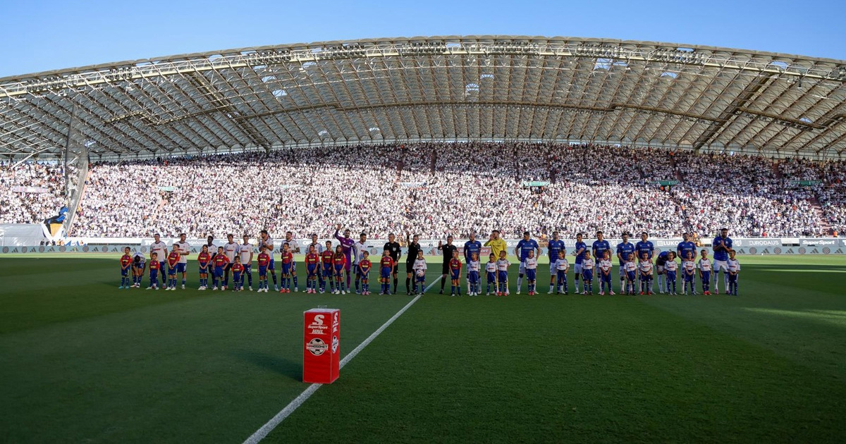 OD 15:00 Stigli su sastavi za derbi. Puni se rasprodani Poljud