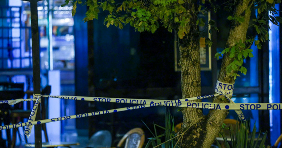 Pijan napao gosta u kafiću u Slavonskom Brodu. Uhićen je