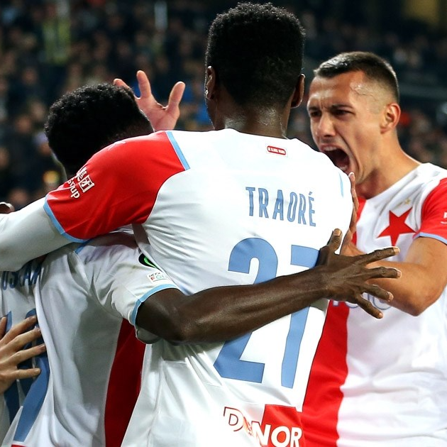 Navijači Slavije doveli kapetana Ukrajinca pa zajedno pjevali Ukrajini