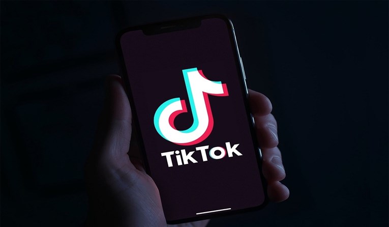 SAD prijeti da će zabraniti TikTok ako kineski vlasnici ne prodaju svoj udio u tvrtki