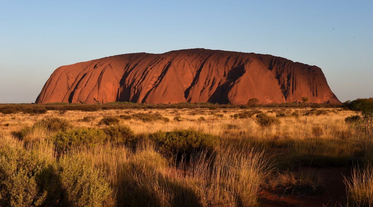 Turisti navalili na slavnu australsku stijenu prije zabrane