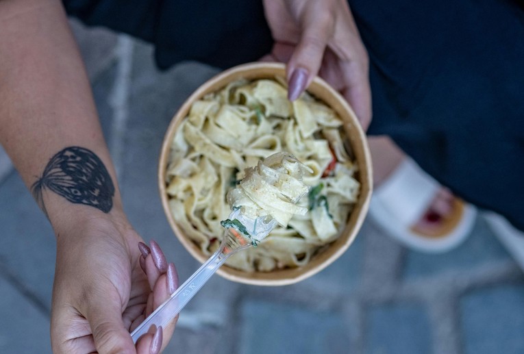 Nutricionisti: Želite ravan trbuh? Izbacite četiri vrste hrane iz prehrane