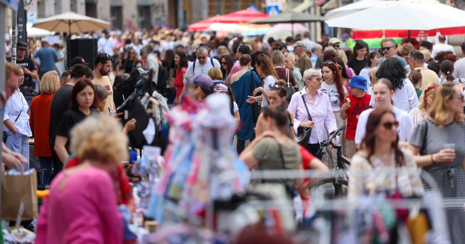 Zagrebačka Ilica danas je bila puna prolaznika zbog uličnog festivala Q'Art