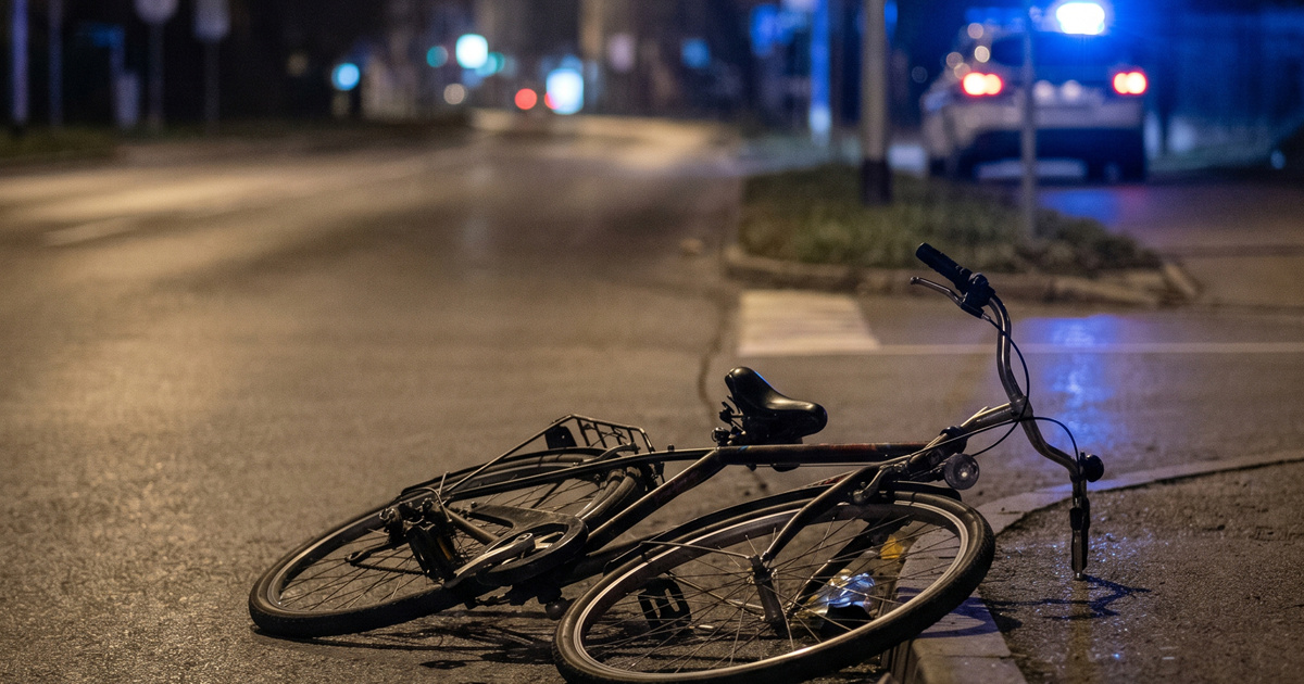 Biciklist (67) teško ozlijeđen u Slavonskom Brodu. Oduzeo prednost autu