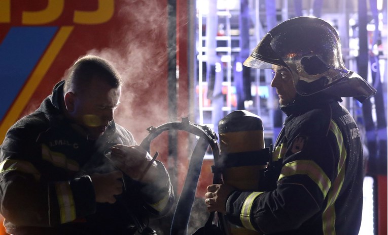 Vatrogasci i hitna sinoć su u Zagrebu imali dosta posla