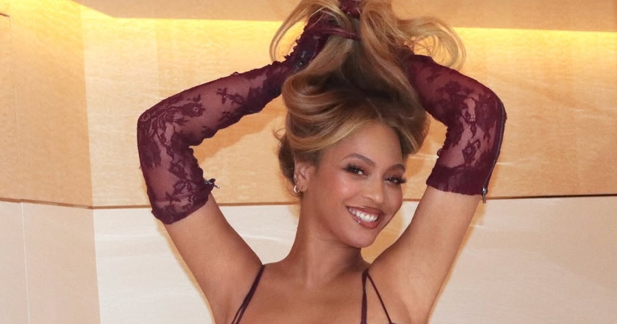 Beyoncé proslavila 44. rođendan u odvažnoj prozirnoj haljini