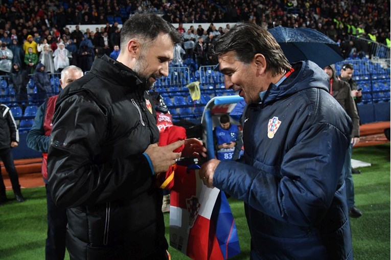 Hit video. Dalić izborniku Crne Gore dao poklon i savjet. Poslušajte što mu je rekao