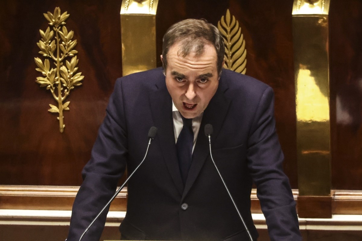 Francuski premijer preživio dva glasanja. Čekaju ga žestoki pregovori