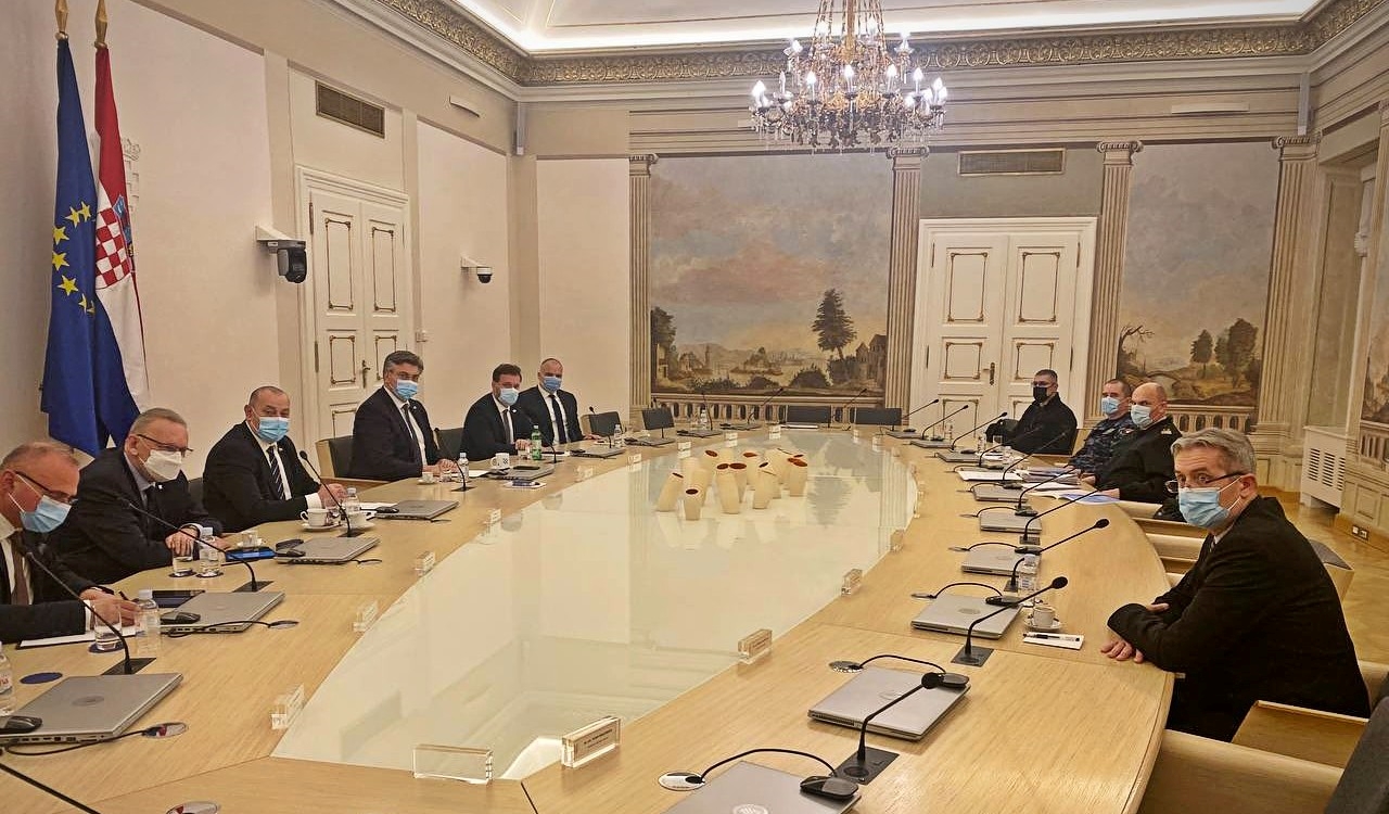 Plenković se večeras sastao s članovima vlade i sigurnosno-obavještajnog sustava