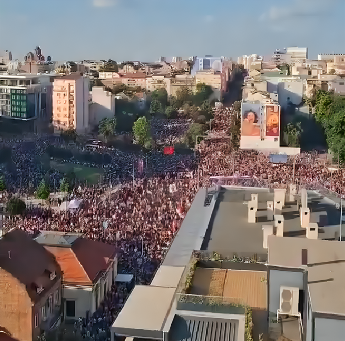 Kosovski ratni veterani pozvali na prosvjed. Okupile se tisuće ljudi
