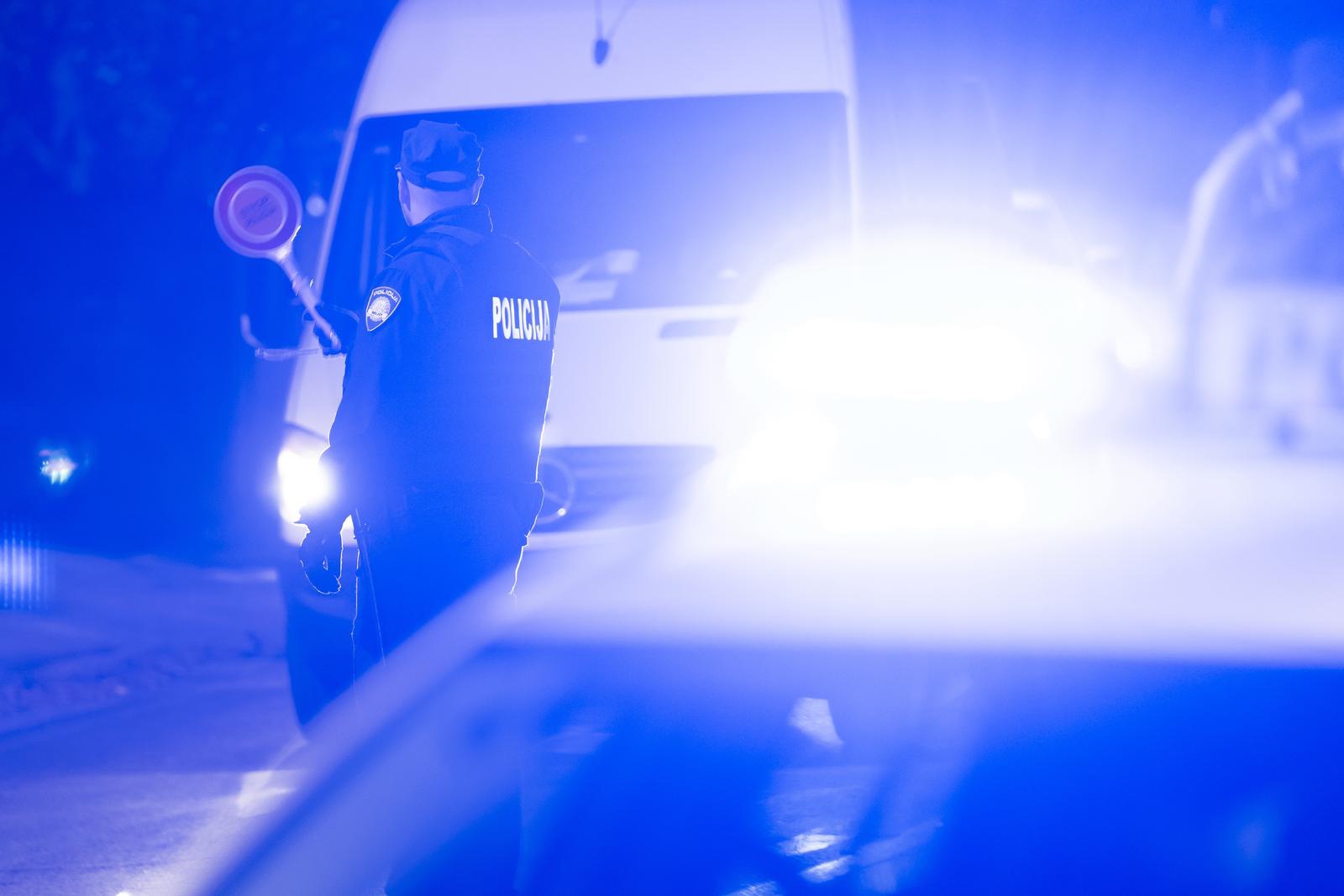 Solinjanin napao policajce, držao drogu i izazvao prometnu. Ide u zatvor