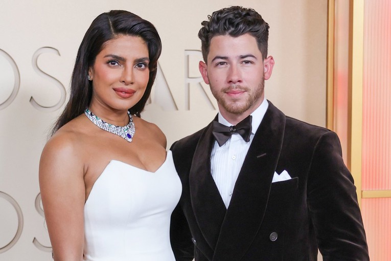 Priyanka Chopra: Nick je tražio dokaz da sam to ja kad smo se dopisivali