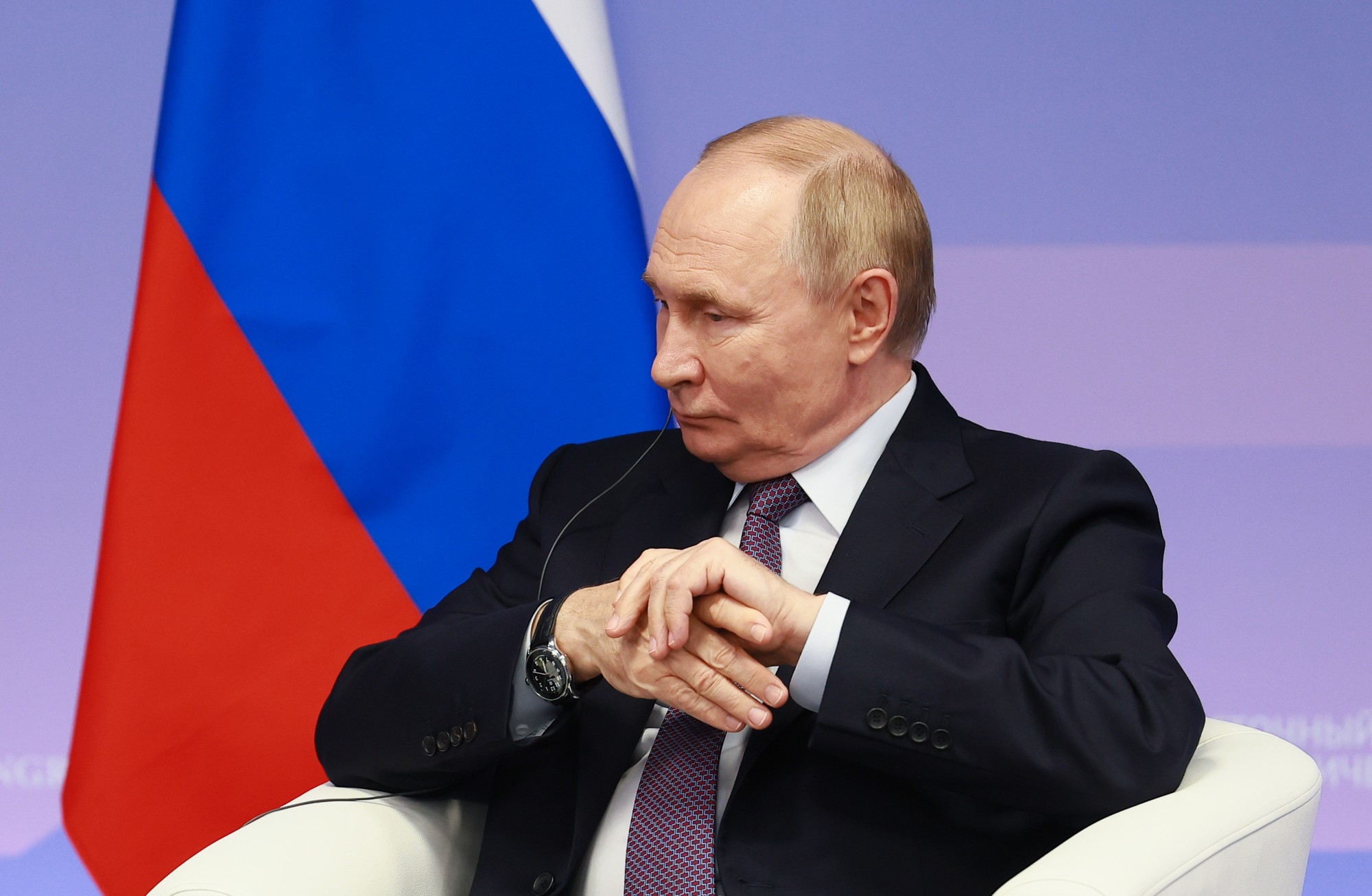 Kremlj: Putinov poziv Zelenskom je poziv na razgovor, ne na kapitulaciju