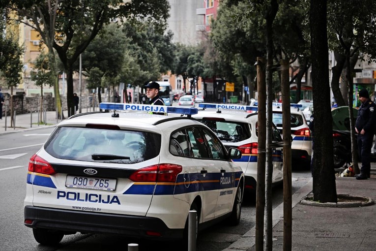 U Rijeci pijan premlatio čovjeka koji ga je opomenuo zbog prebrze vožnje