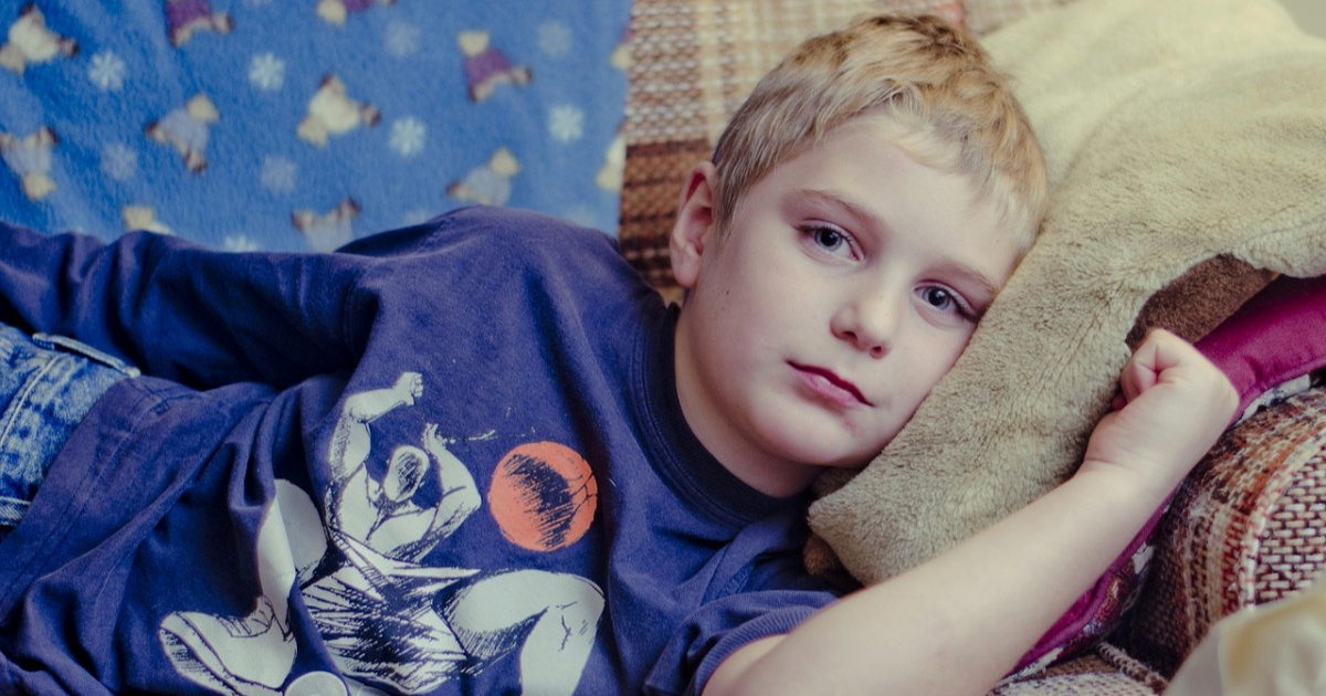 Što reći djetetu kad kaže "dosadno mi je": 5 fraza koje stvarno djeluju