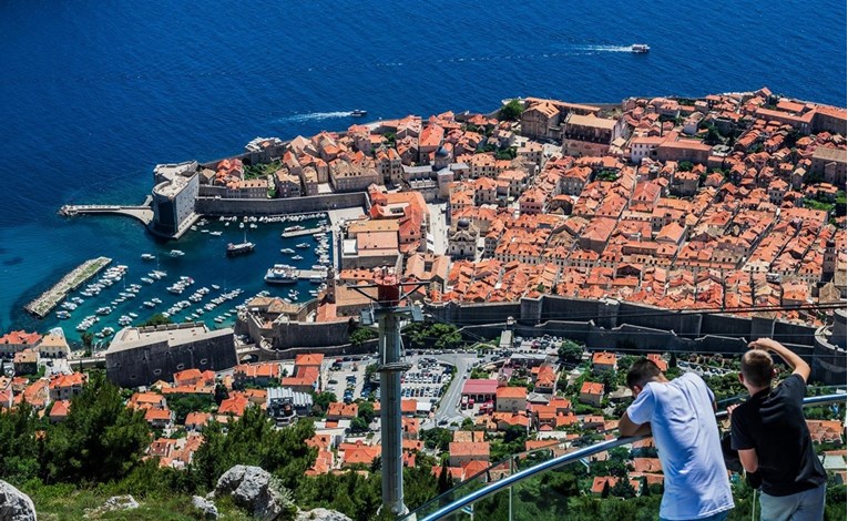 Dubrovnik dao šestorici mladih ljudi po 30.000 eura za kupnju ili izgradnju stana