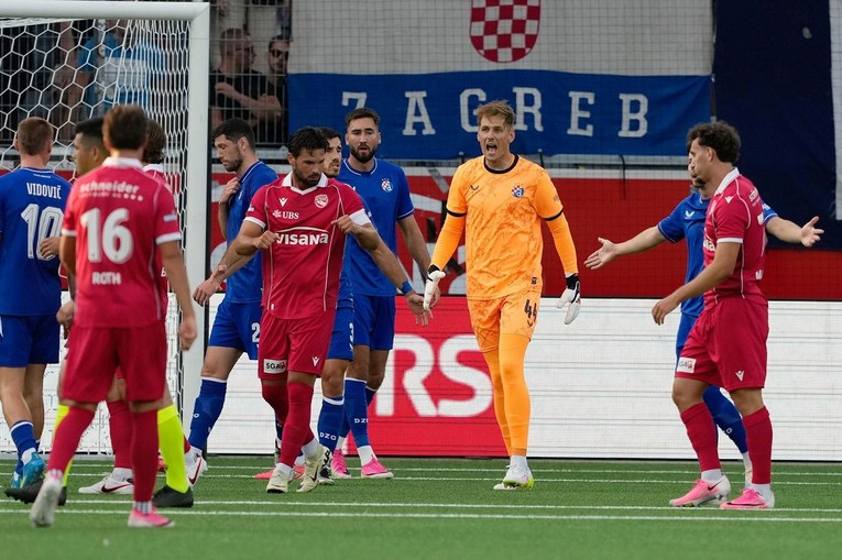 Ocijenili ste Dinamo na startu Lige prvaka. Najgori vam je golman, trener blizu njega