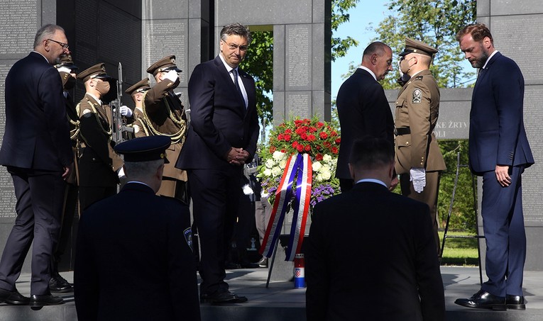 Plenković na 30. obljetnicu HV-a: "Jedinstveno razdoblje hrvatske povijesti"