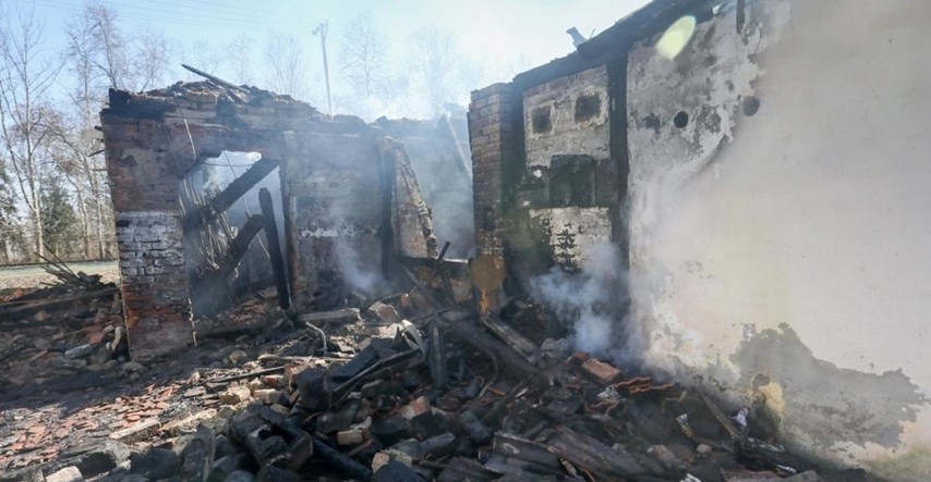 VIDEO Izgorjela kuća u Đurđenovcu, vatrogasci našli mrtvo tijelo