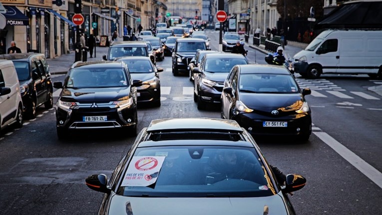 Pariz želi biti grad bez dizelaša. Na nekim pumpama zabranjena njegova prodaja 