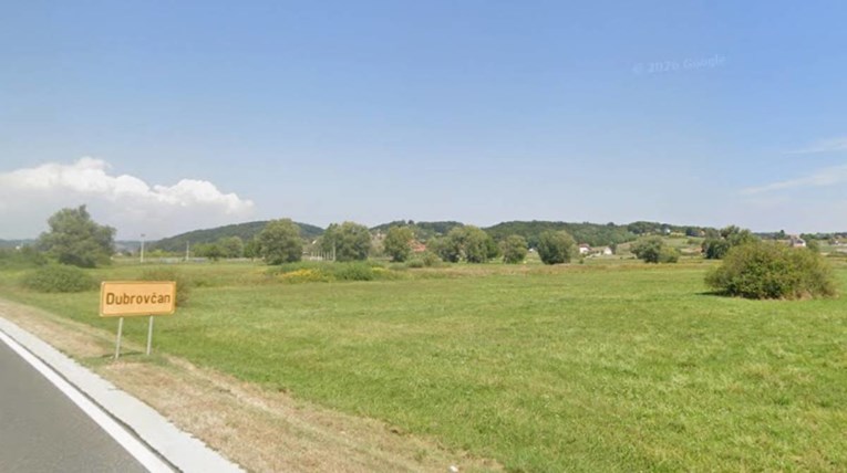 Dijete u Zagorju palo pri izlasku iz autobusa. Vozač mu prešao preko noge i pobjegao