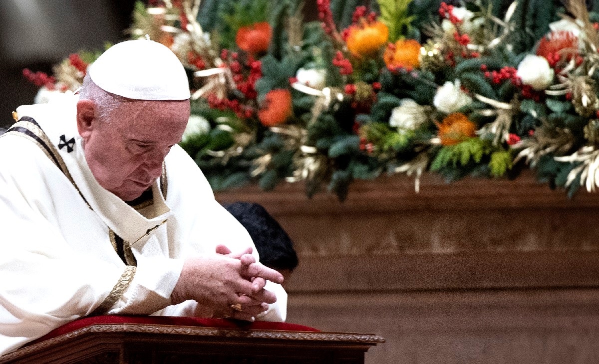Papa Franjo u božićnoj poruci pozvao ljude na promjenu u srcima