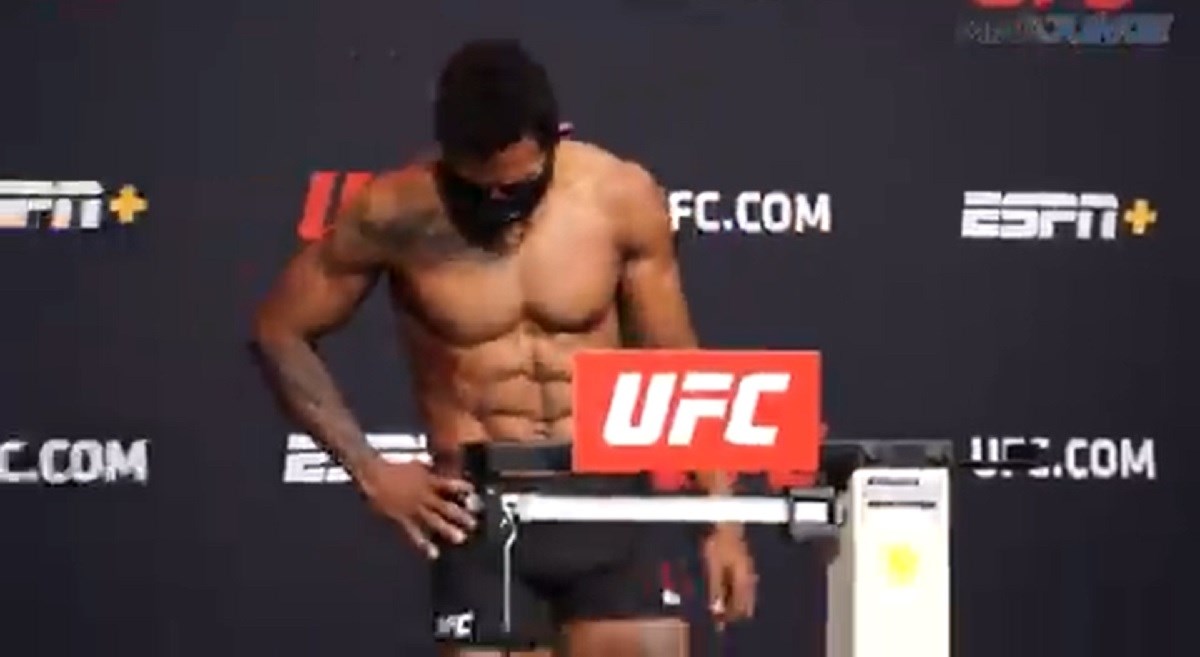 UFC-ov borac rekordom pao na vaganju pa briznuo u plač i ispričavao se