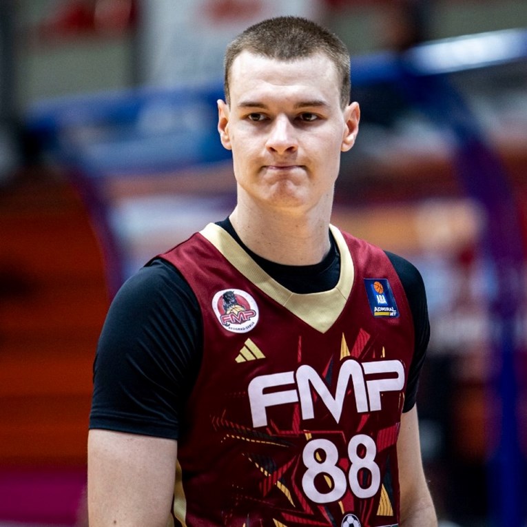 Srbin prije 3 mjeseca s tri prsta provocirao Splićane. Sada se vratio i platio kaznu