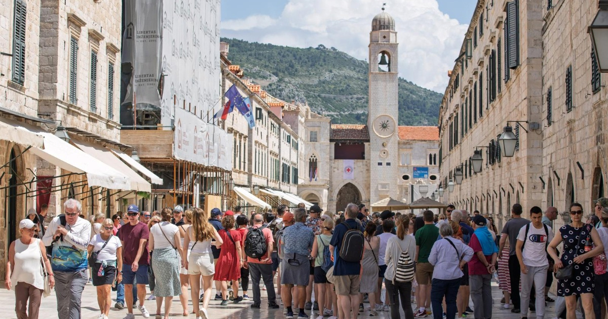 U ovim gradovima turista ima više nego stanovnika, jedan je u Hrvatskoj