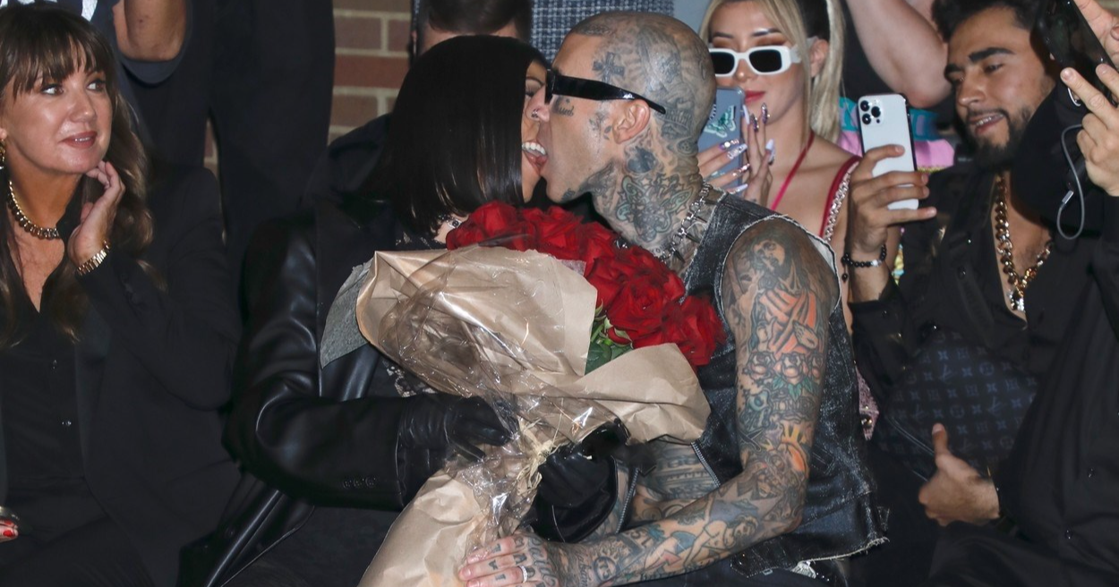 Kourtney Kardashian objasnila zašto se ona i Travis stalno ljube jezicima u javnosti