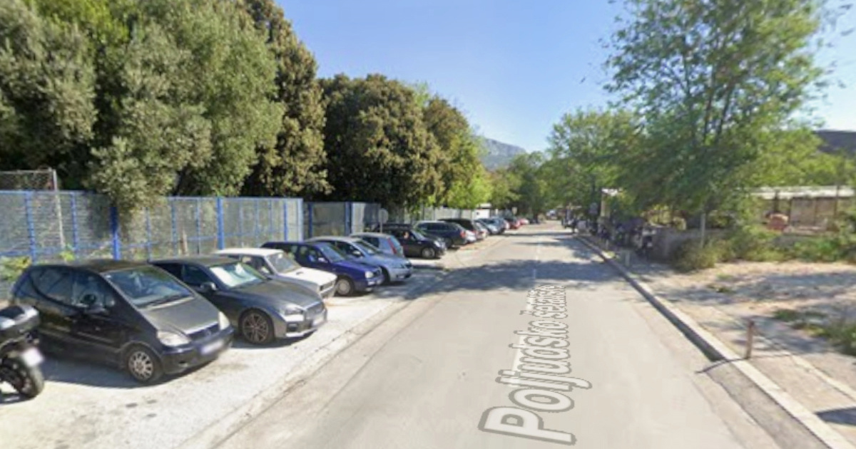 U Splitu automobilom naletio na pješaka. Policija traži svjedoke